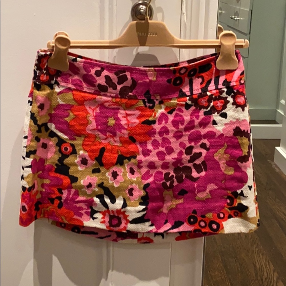 Dolce and Gabanna Skirt🍎